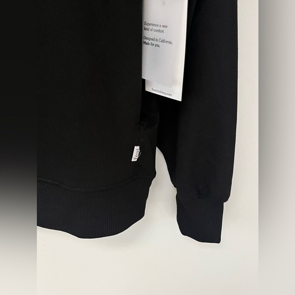 Feat Women's Full Set Pullover Roam Hoodie + Roam Shorts Black Size Small - Picture 7 of 16